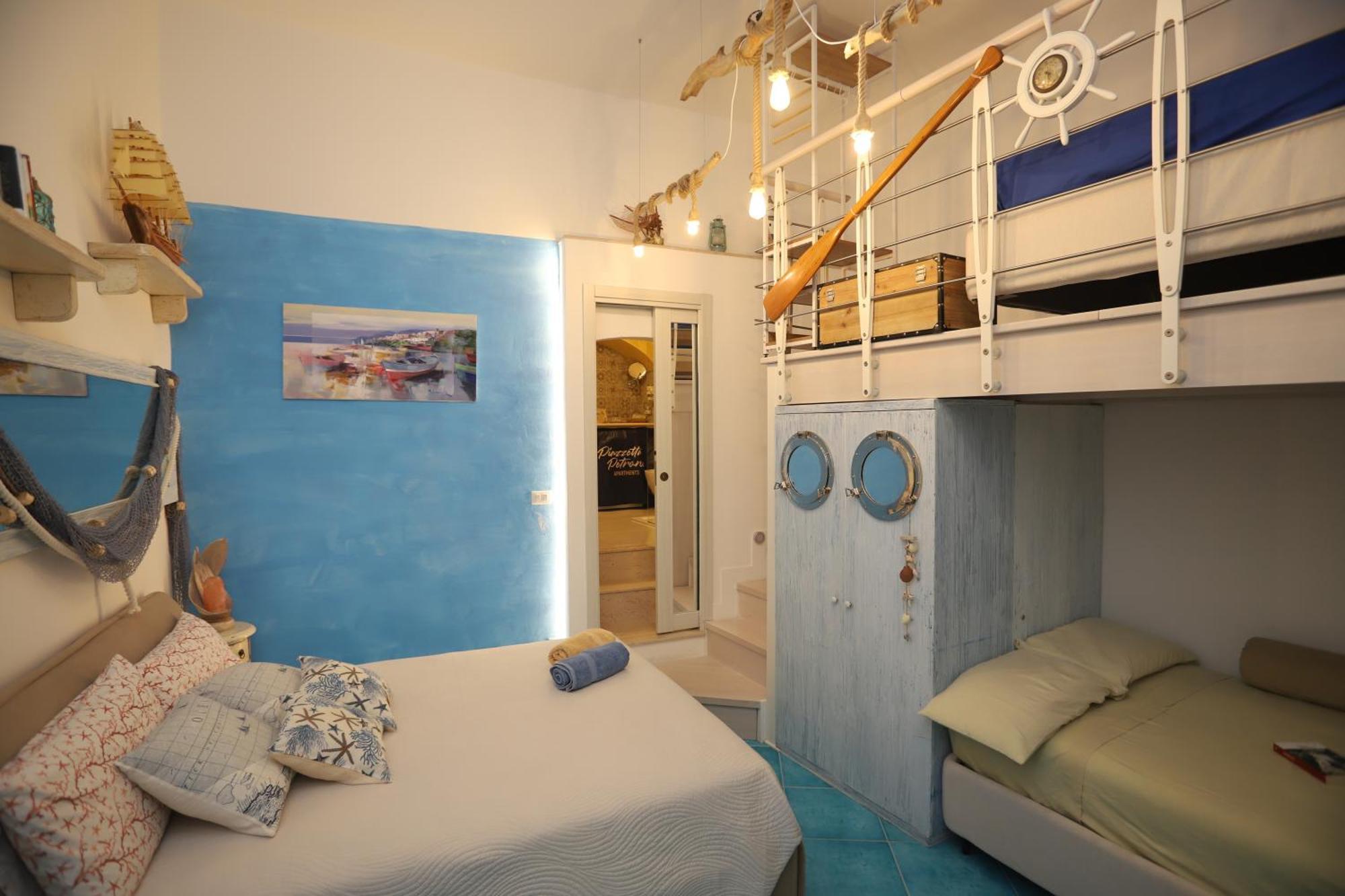 Piazzetta Petrone Apartments + Parking Vieste Exteriör bild